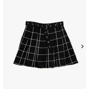 Hot topic Black Plaid Skirt